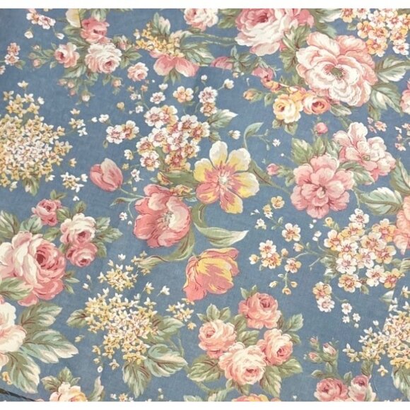 Floral Pattern Fabric Material Pink Roses On Blue Background 11" X 15" - Picture 4 of 7
